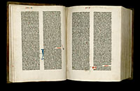 Image of the Gutenberg Bible open to pages 021 verso and 022 recto.