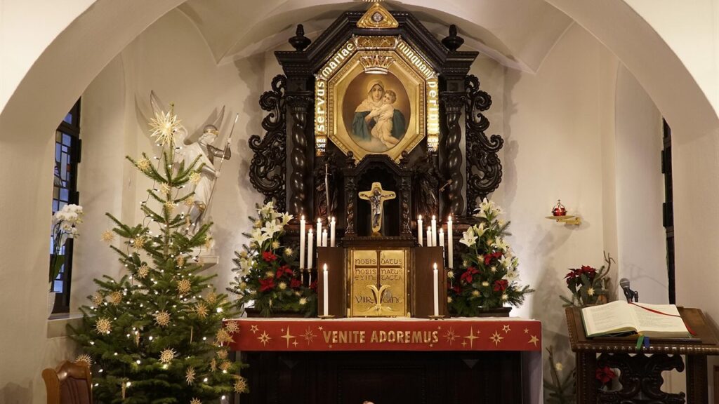 Altar do Santuário Original de Schoenstatt com o quadro da Mãe Três Vezes Admirável