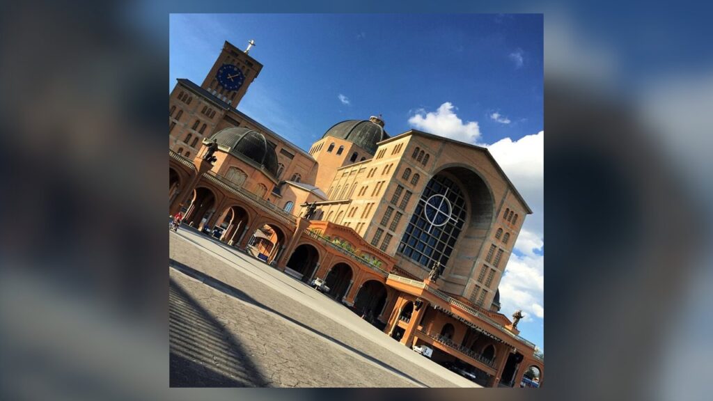 Basílica do Santuário Nacional de Aparecida, destino da Romaria Nacional do Terço dos Homens