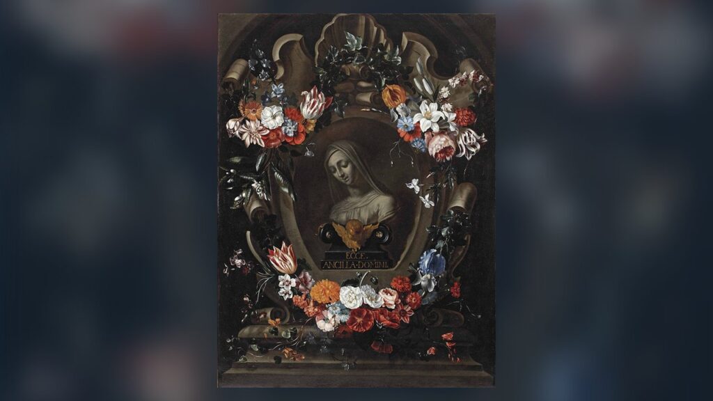 Busto da Virgem Maria cercado por guirlanda de flores, imagem das flores oferecidas em maio