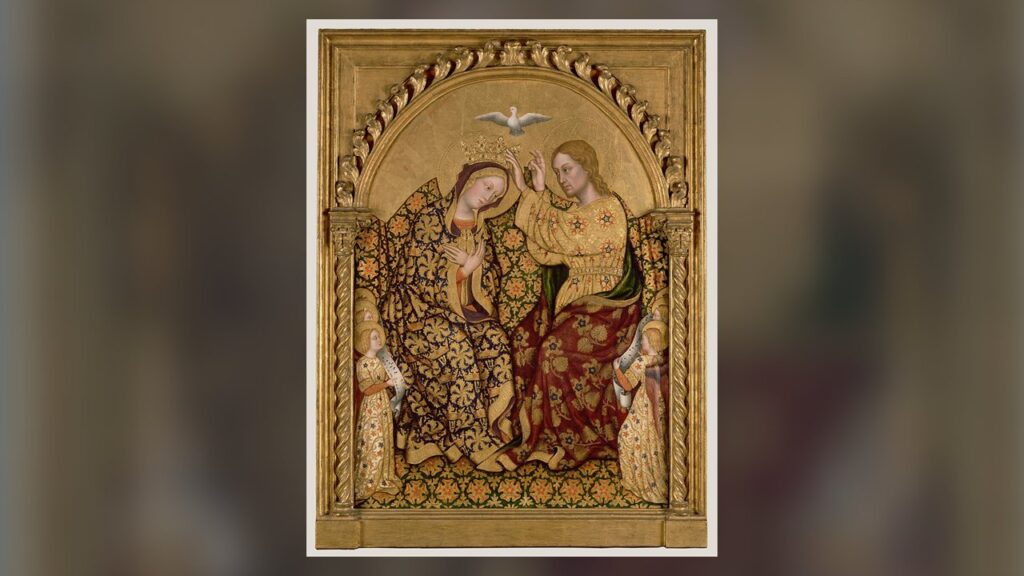 Cristo coroa a Virgem Maria, imagem dos títulos de Rainha acrescentados à ladainha