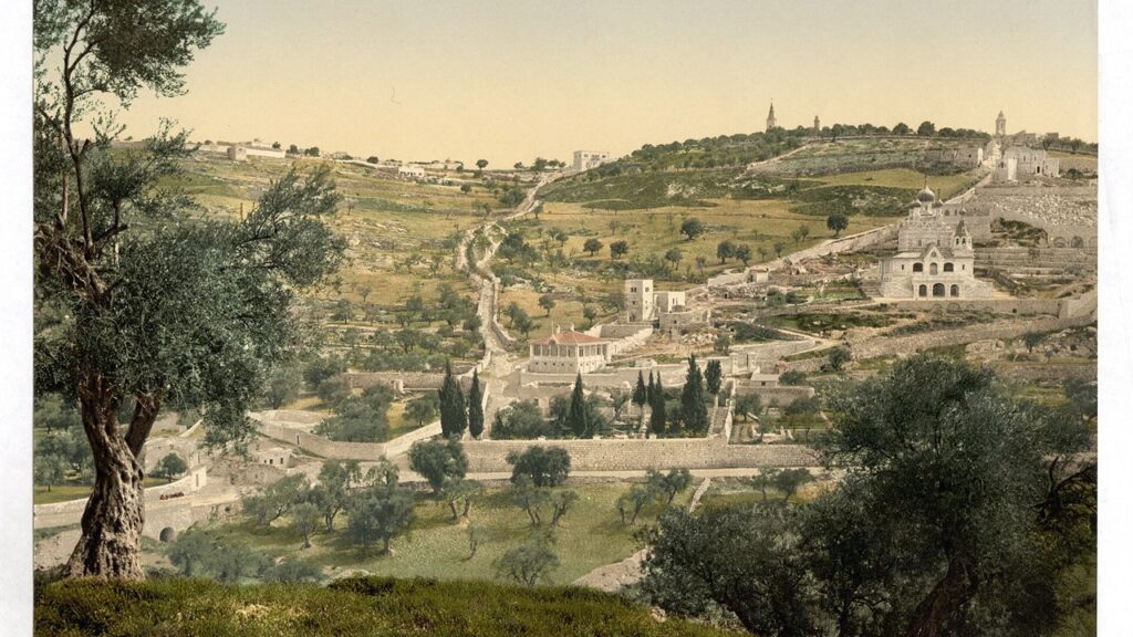 Encosta do Monte das Oliveiras, a leste de Jerusalém, lugar da Ascensão segundo At 1,12