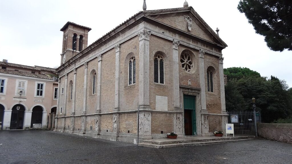 Igreja de Sant'Aurea em Óstia, sé da diocese suburbicária que o cardeal decano recebe como título