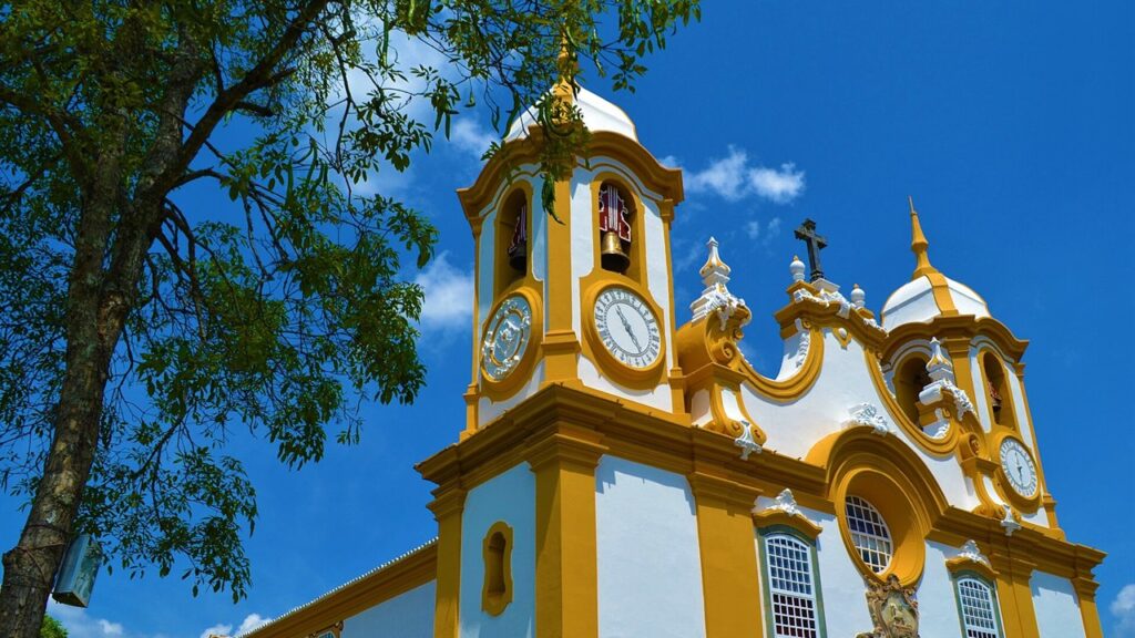 Igreja Matriz de Santo Antônio em Tiradentes (MG), exemplo de igreja paroquial