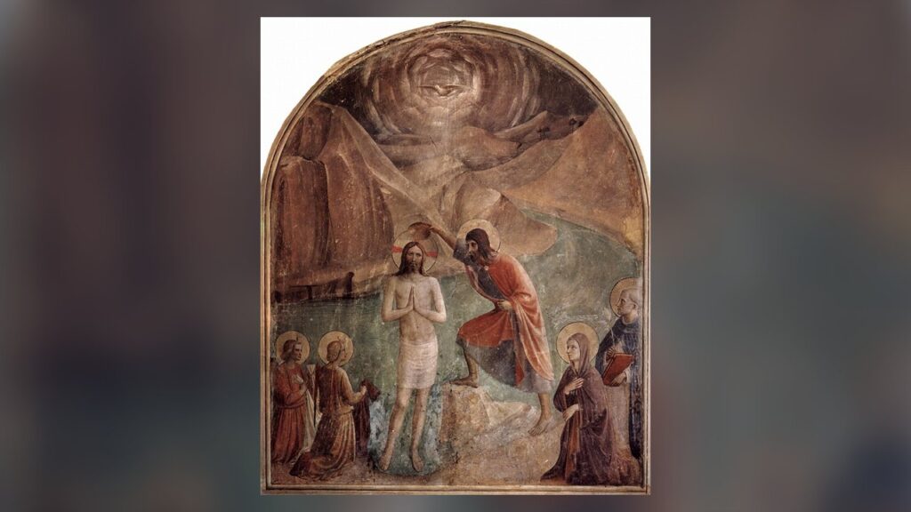 Jesus, de mãos postas, recebe humildemente o batismo das mãos de João Batista no Jordão