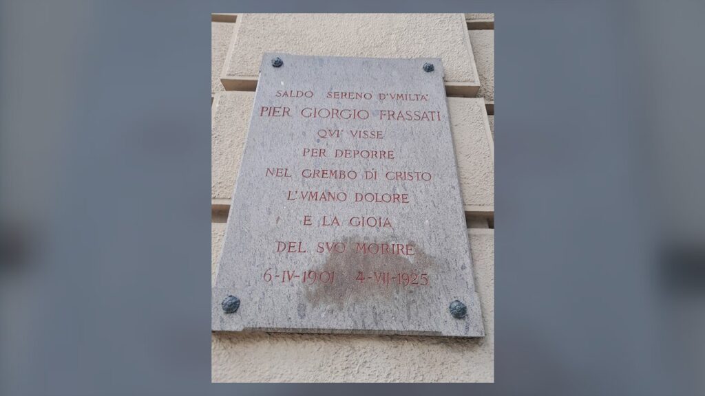 Placa na casa dos Frassati em Turim, onde Pier Giorgio viveu e morreu em 4 de julho de 1925