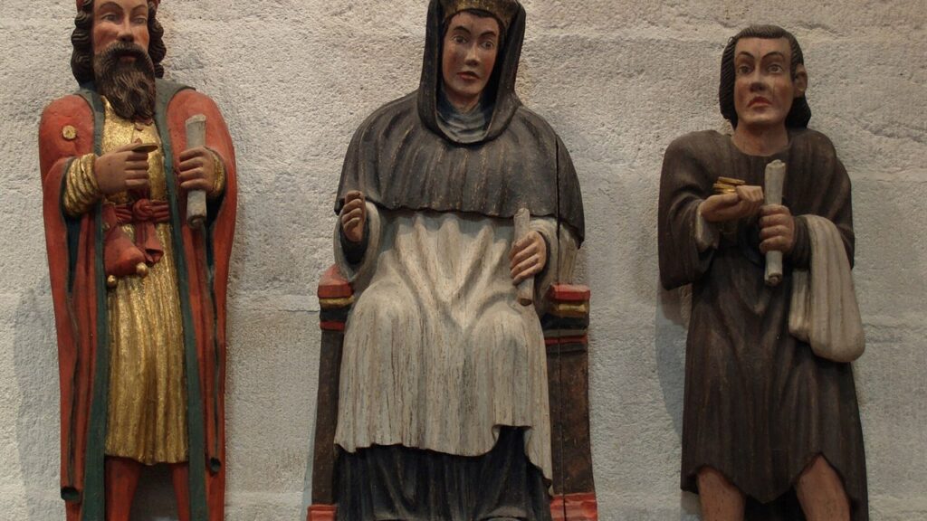 Santo Ivo entre o rico e o pobre, escultura do século XVI na Catedral de Quimper